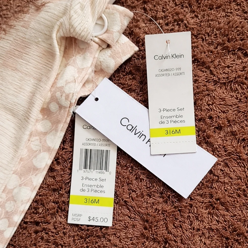 Calvin Klein 3 Piece Set Soft Beige 2 Bodysuits & Pants 3-6 M - New with Tags